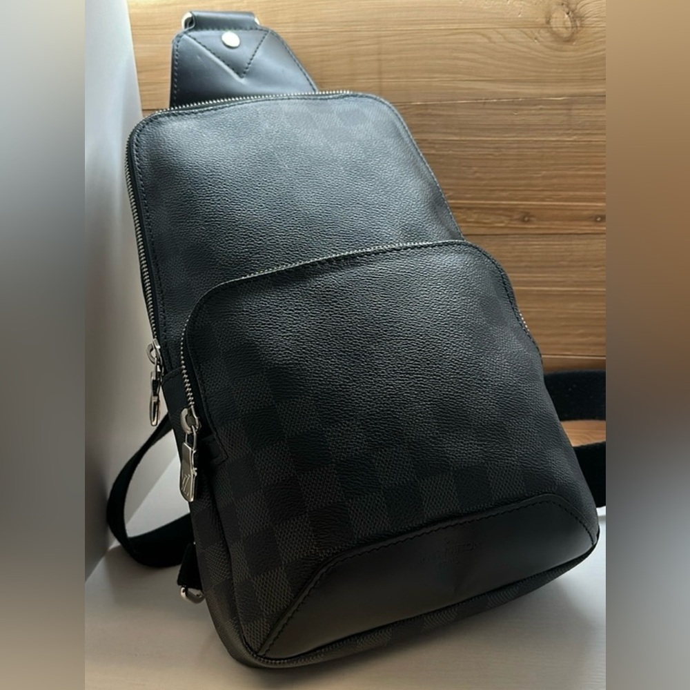 Louis Vuitton Avenue Sling Bag